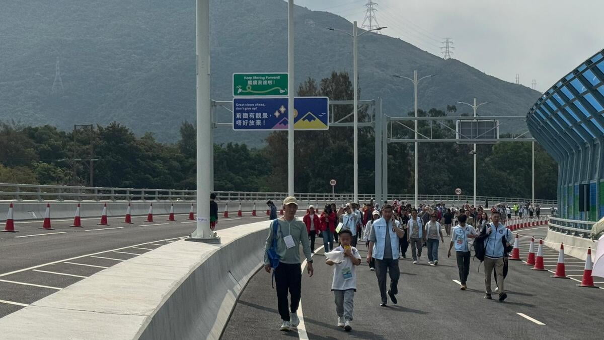 圖：公益金新界百萬行在粉嶺繞道東段舉行   百萬行路線途徑未啟用的粉嶺繞道東段　黃子希攝