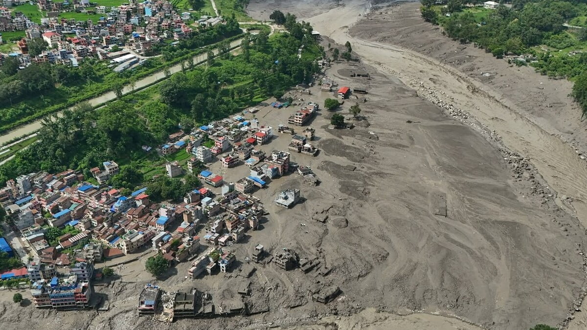 中尼邊境泥石流160人死亡數百人下落不明
