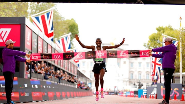 Nba季後賽 太陽再挫金塊場數領先3比0 體育 商業電台1903