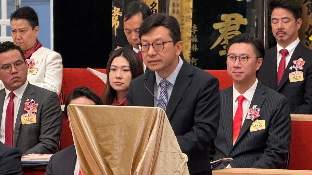 圖：孫玉菡：推動良政善治　需非政府機構支援  孫玉菡感謝東華三院支援宏福苑災民　黃子希攝
