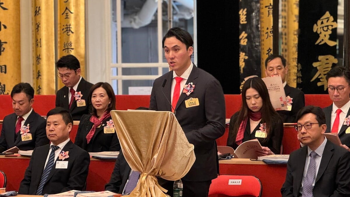 圖：東華三院就宏福苑火災累計籌3.72億　將規劃支援方案  何猷啟(中)表示將為宏福苑災民規劃適切支援方案　黃子希攝