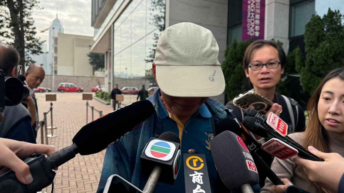 圖：宏福苑5級火｜居民出席指示會議　冀取回公道  到場的宏福苑居民期望盡快取回單位　黃子希攝