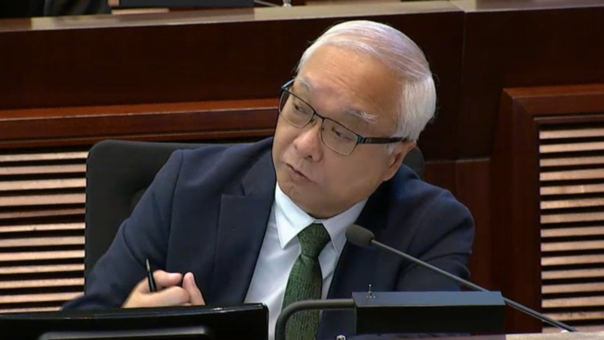 謝展寰：政府盡量研究放寬小販發牌制度｜立法會道一號｜商業電台881903