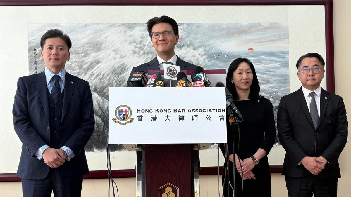 圖：毛樂禮：沈春耀關心大埔火災　相信政府會妥善處理  毛樂禮（左二）指沈春耀關心大埔宏福苑火災　陳慤攝