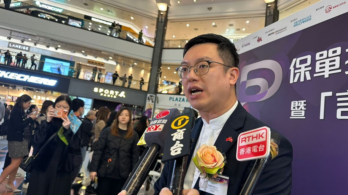 圖：何啟明：會以問卷收集宏福苑居民對長遠安置的意見  何啟明期望居民明白原區重建所需時間較長　歐朗欣攝