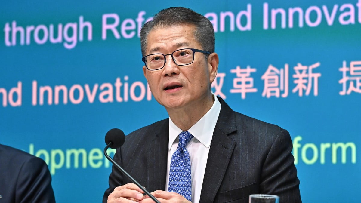 陳茂波：政府凍薪考慮經濟狀況料市民薪酬仍有增長｜本地｜商業電台881903