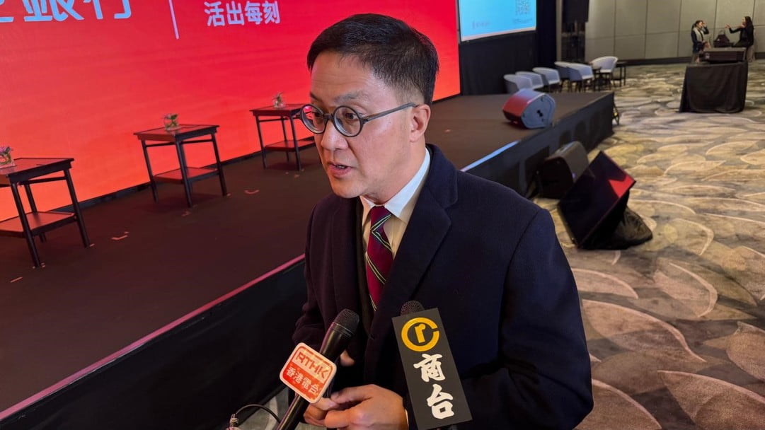 陸東:料中港股市今年升2成 樓市今年逃生門